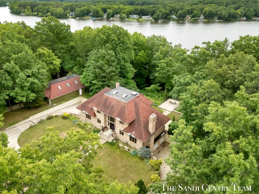 3652 118th Avenue Valley Township MI 49010