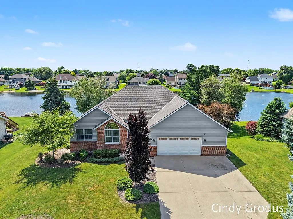 975 Bluff Lake Drive Zeeland Charter Township MI 49464