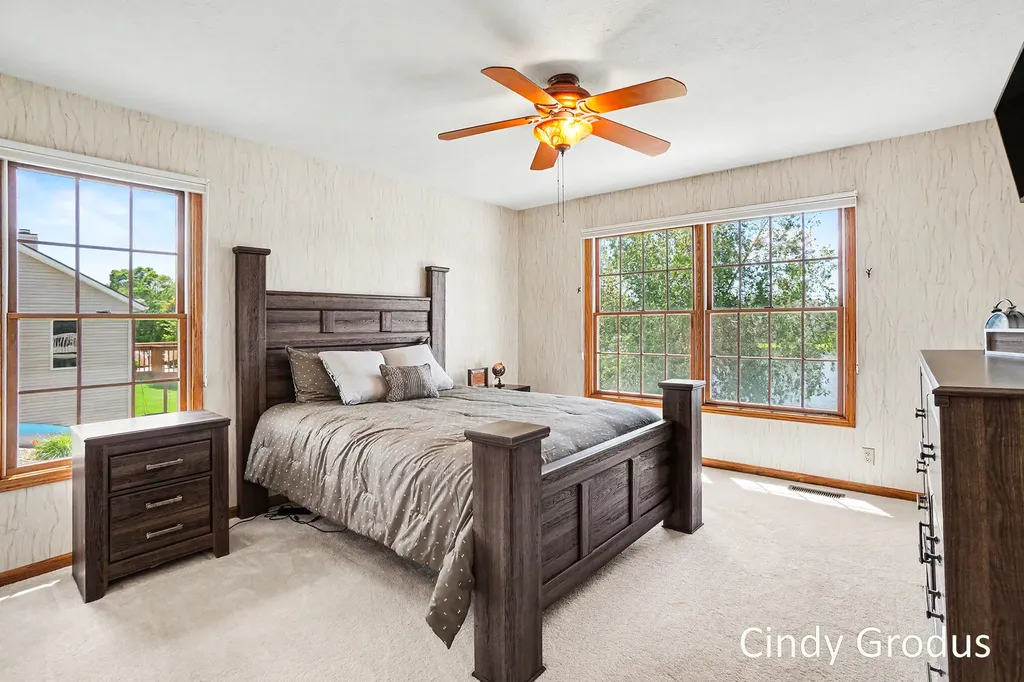 975 Bluff Lake Drive Zeeland Charter Township MI 49464