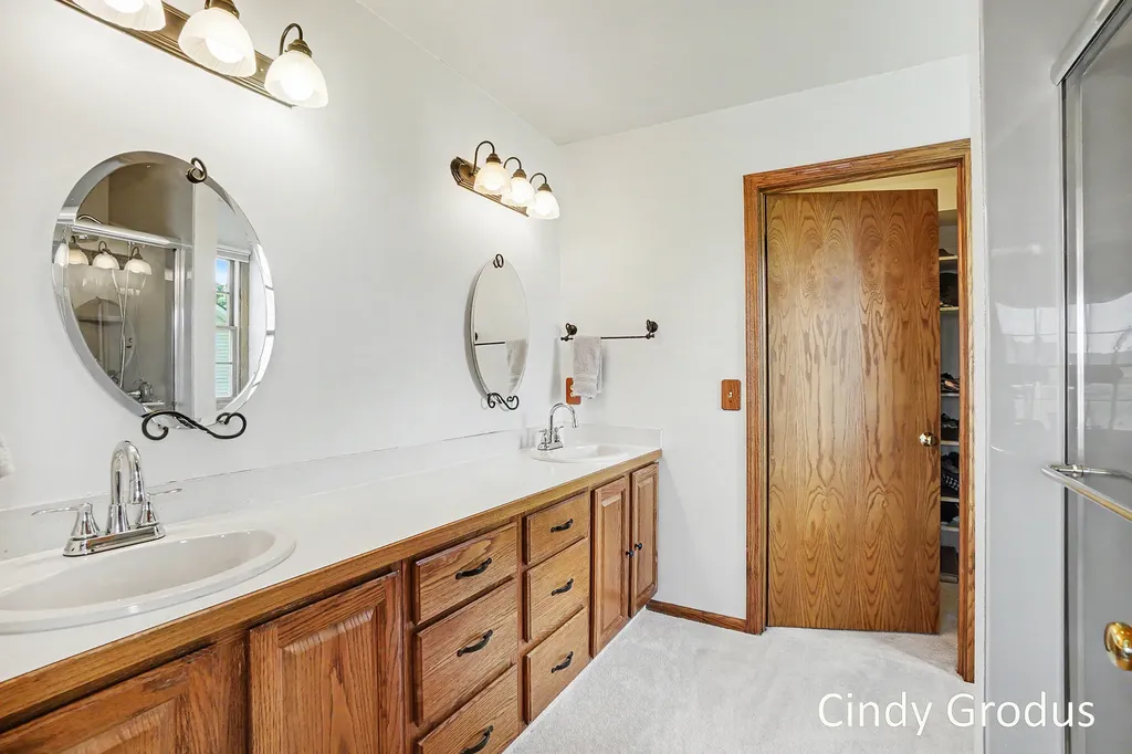 975 Bluff Lake Drive Zeeland Charter Township MI 49464