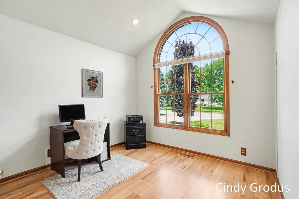 975 Bluff Lake Drive Zeeland Charter Township MI 49464