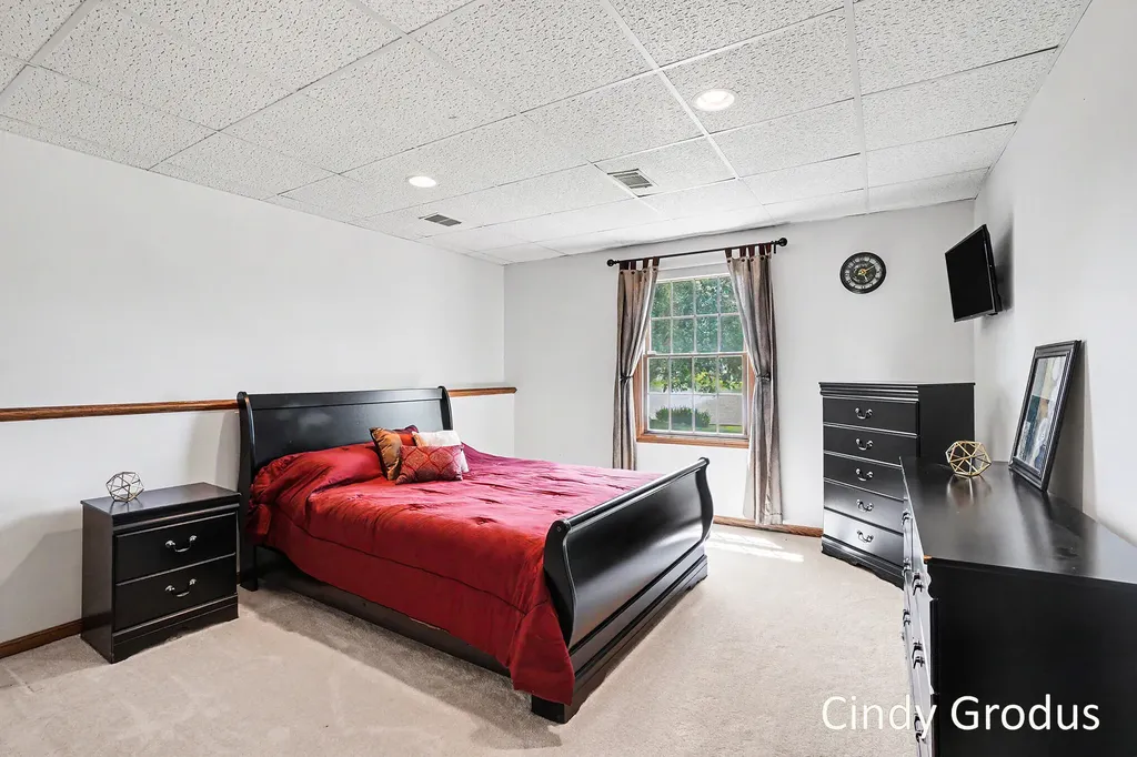 975 Bluff Lake Drive Zeeland Charter Township MI 49464