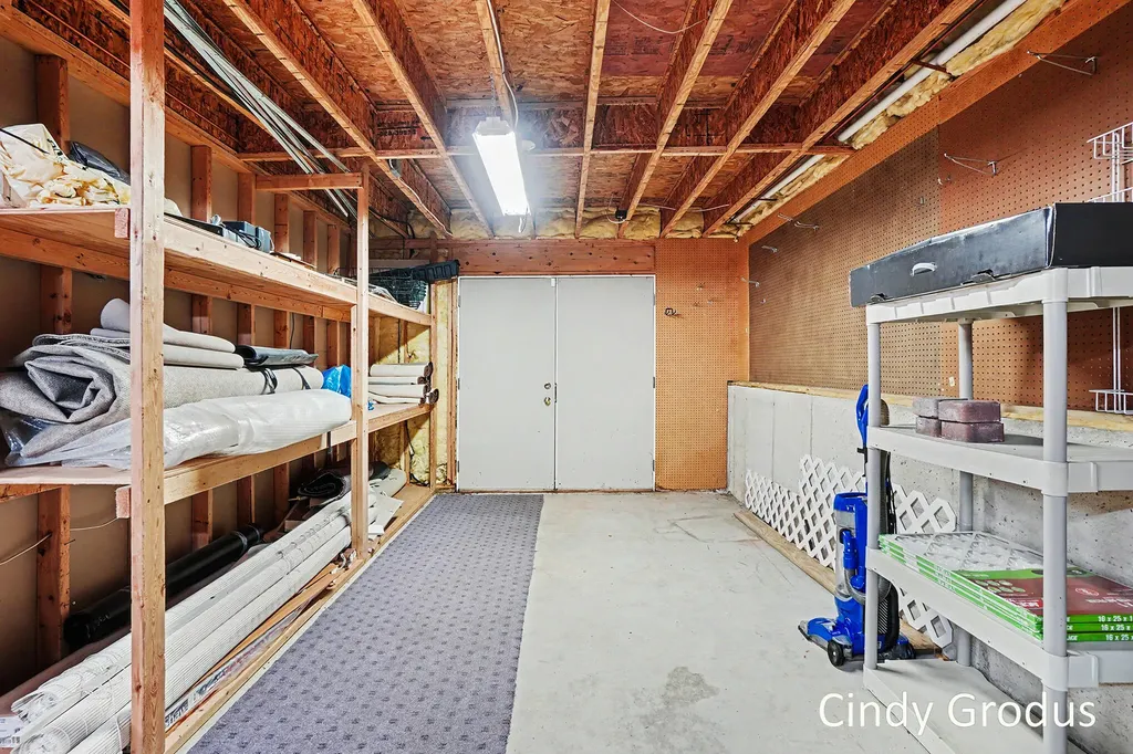 975 Bluff Lake Drive Zeeland Charter Township MI 49464