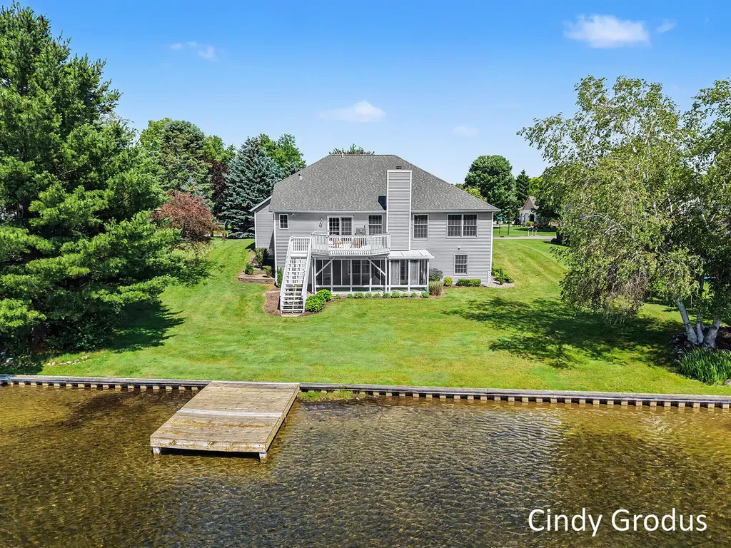 975 Bluff Lake Drive Zeeland Charter Township MI 49464