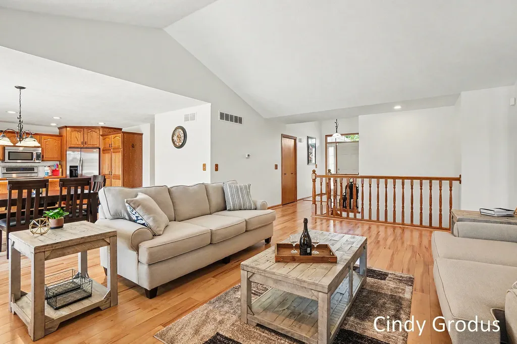 975 Bluff Lake Drive Zeeland Charter Township MI 49464