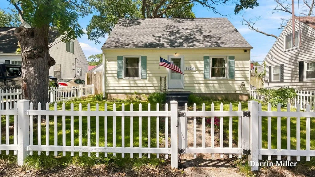 1426 Montague Avenue Muskegon City MI 49441