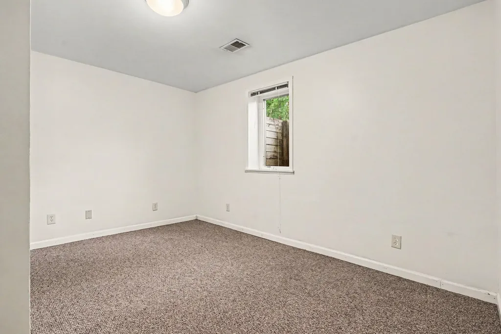 2499 Greenwood Street Muskegon City MI 49441