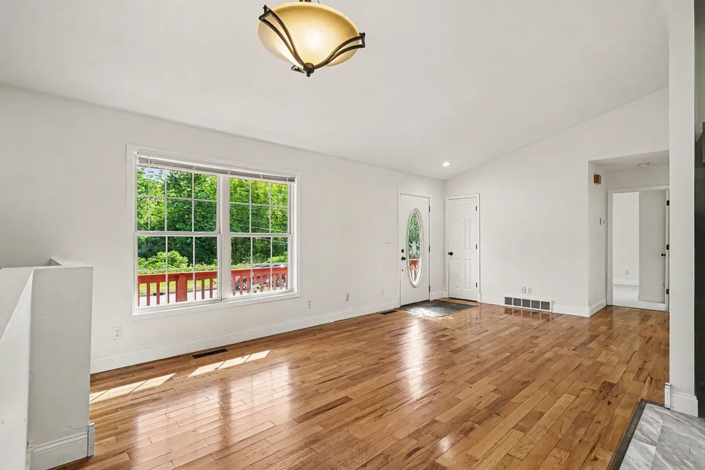 2499 Greenwood Street Muskegon City MI 49441