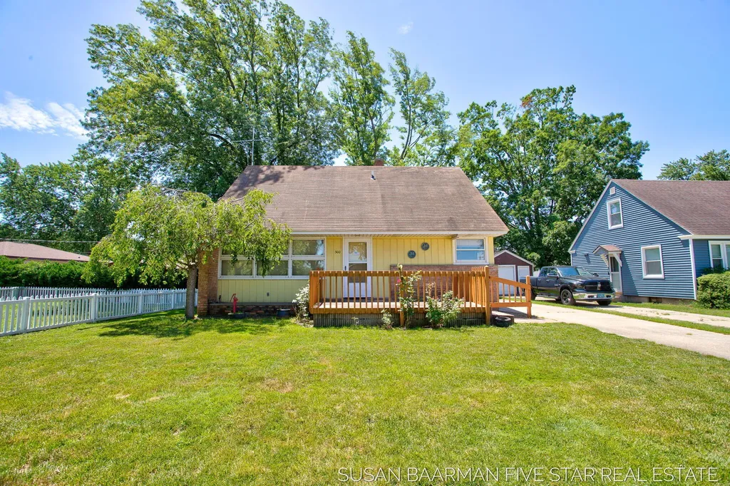 300 W 27th Street Holland City MI 49423