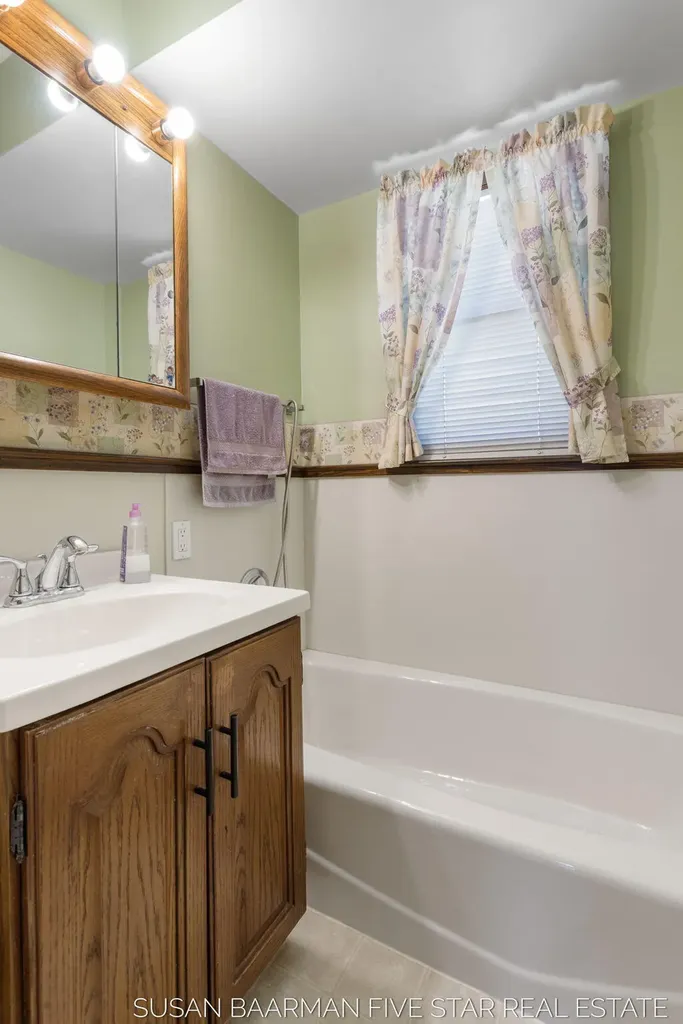 300 W 27th Street Holland City MI 49423