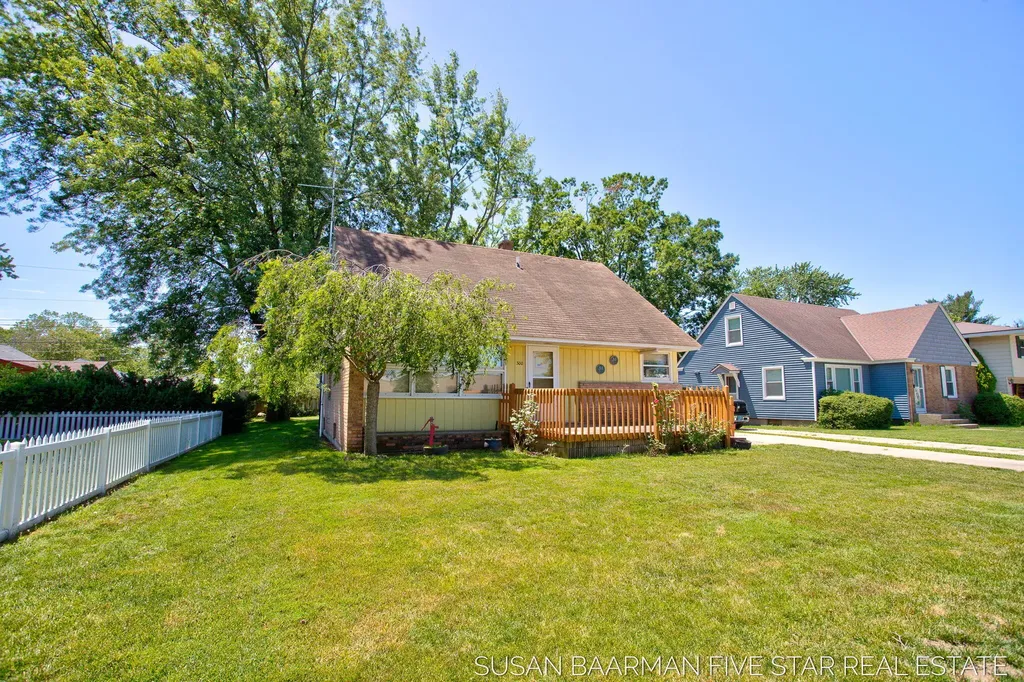 300 W 27th Street Holland City MI 49423