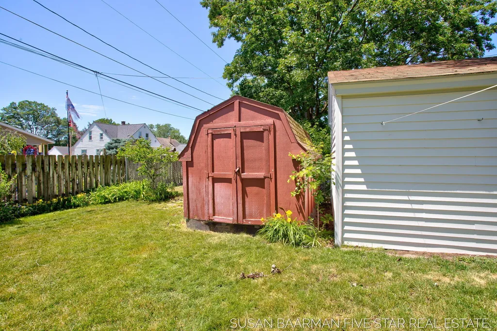 300 W 27th Street Holland City MI 49423