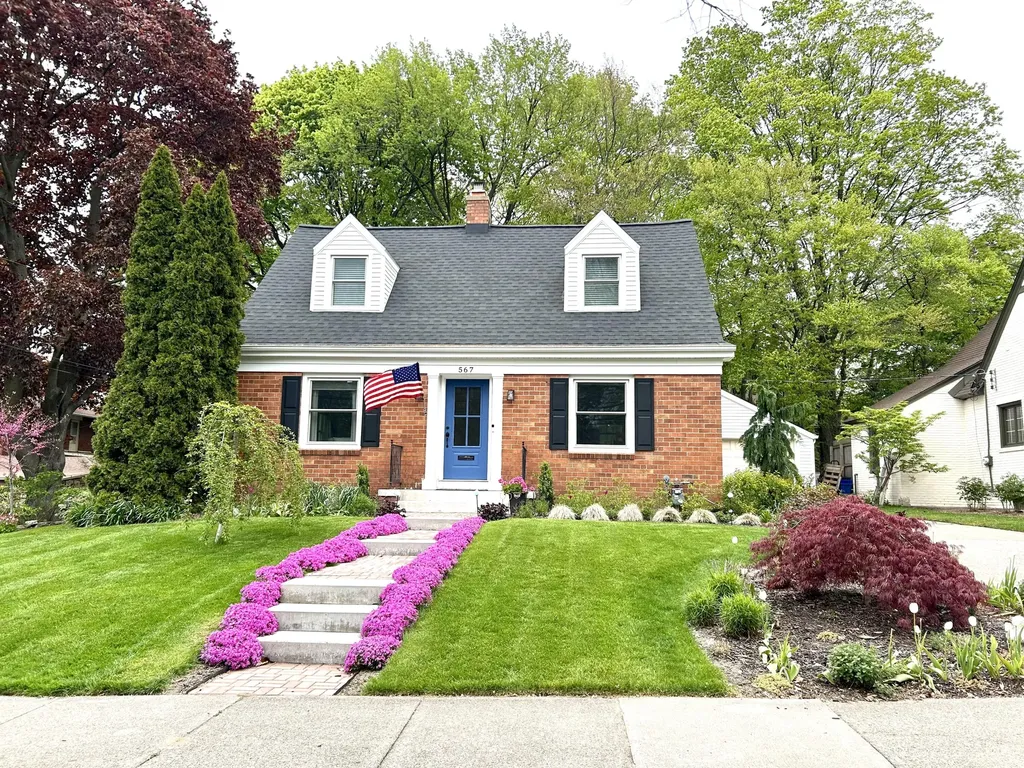 567 Central Avenue Holland City MI 49423