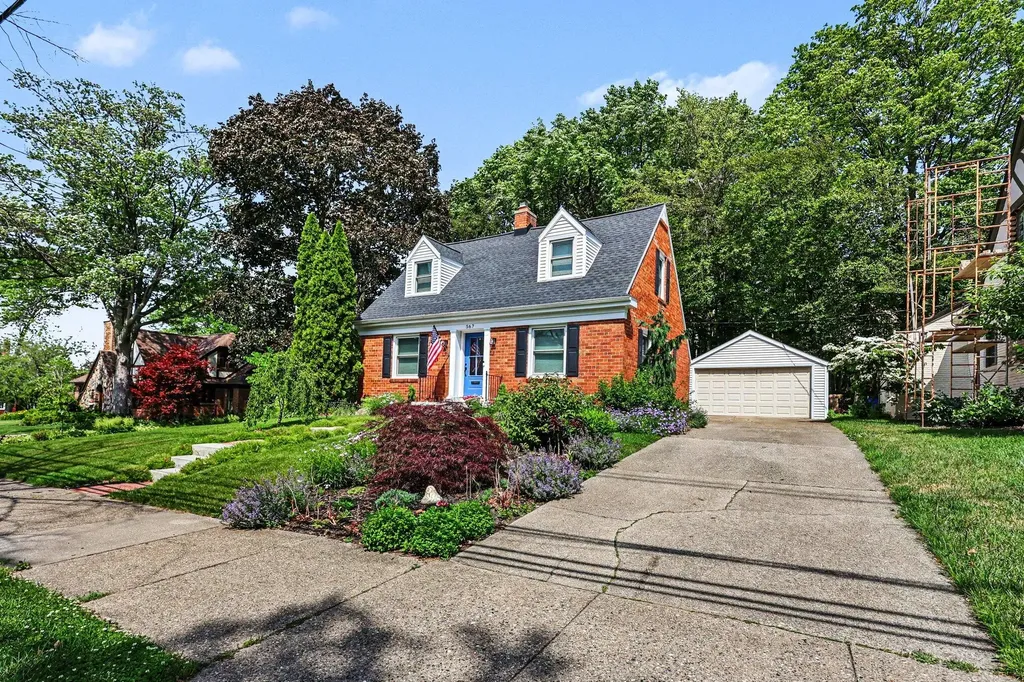 567 Central Avenue Holland City MI 49423
