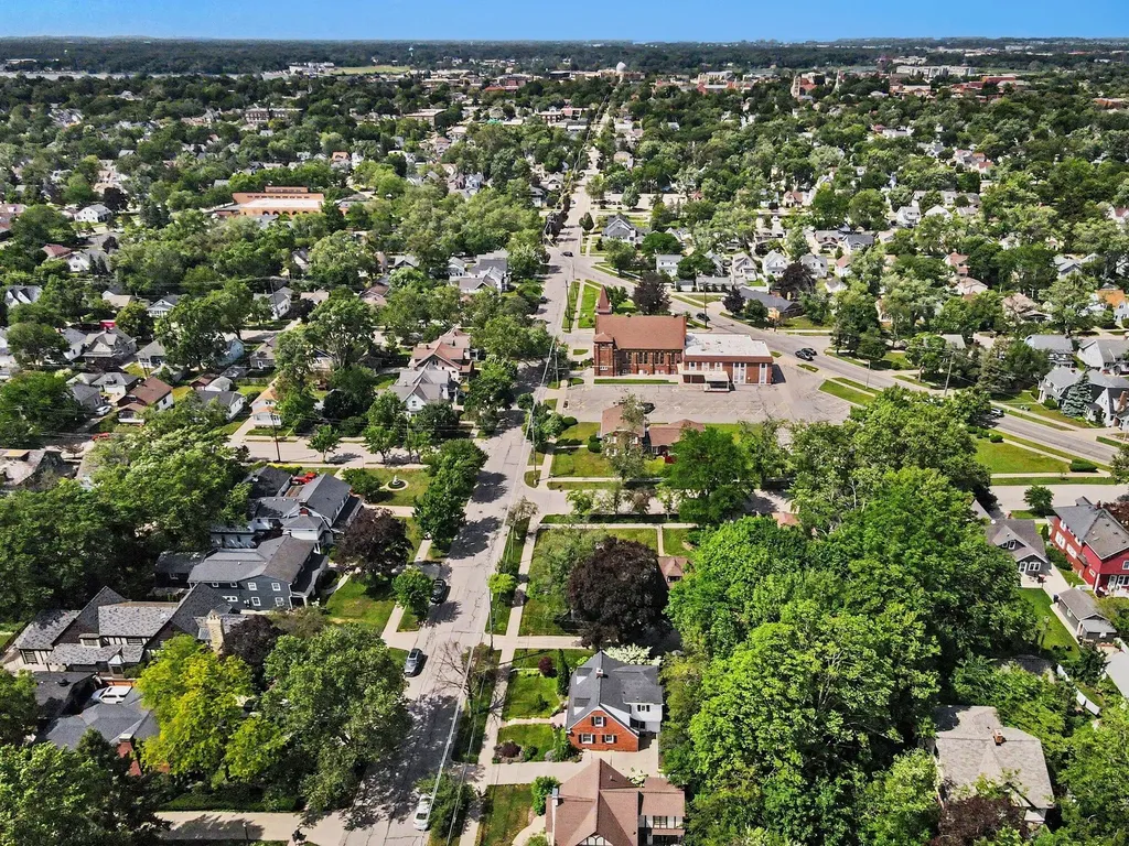 567 Central Avenue Holland City MI 49423