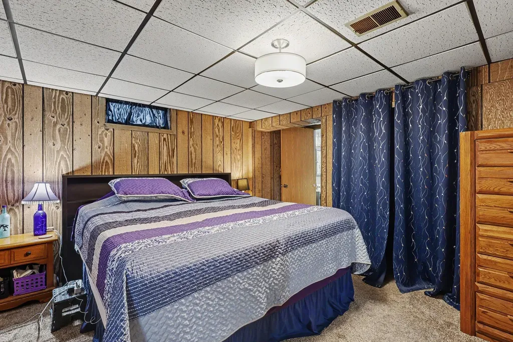 1363 S Quarterline Road Muskegon Charter Township MI 49442