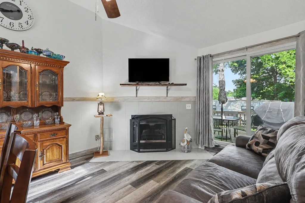 1363 S Quarterline Road Muskegon Charter Township MI 49442