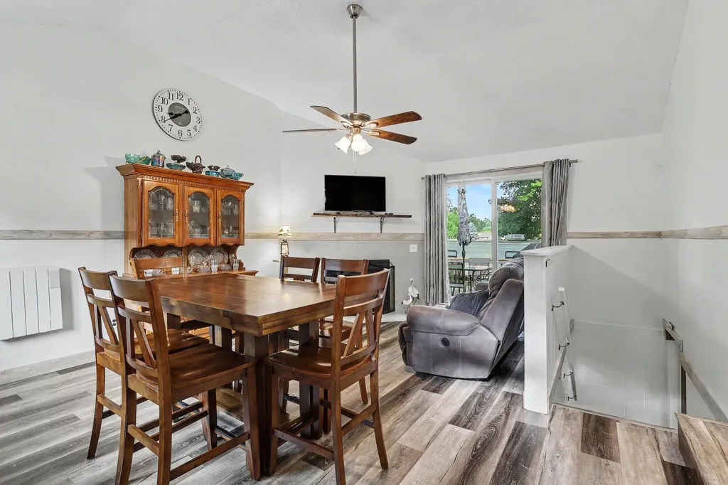 1363 S Quarterline Road Muskegon Charter Township MI 49442