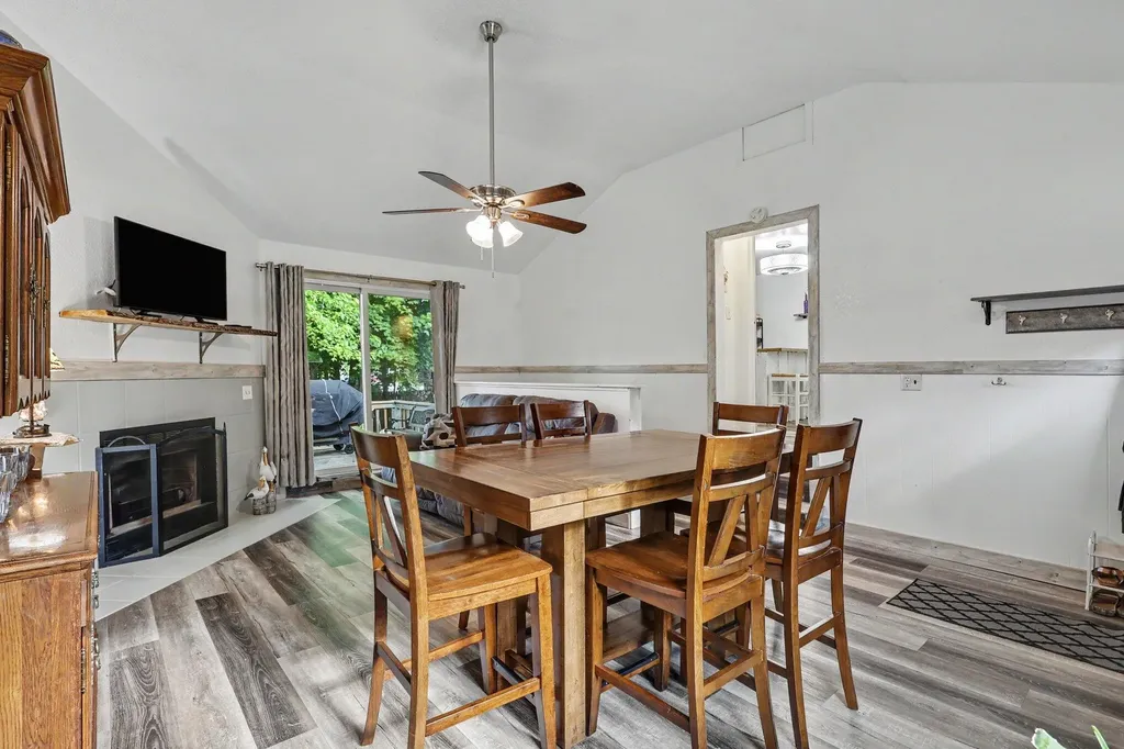 1363 S Quarterline Road Muskegon Charter Township MI 49442