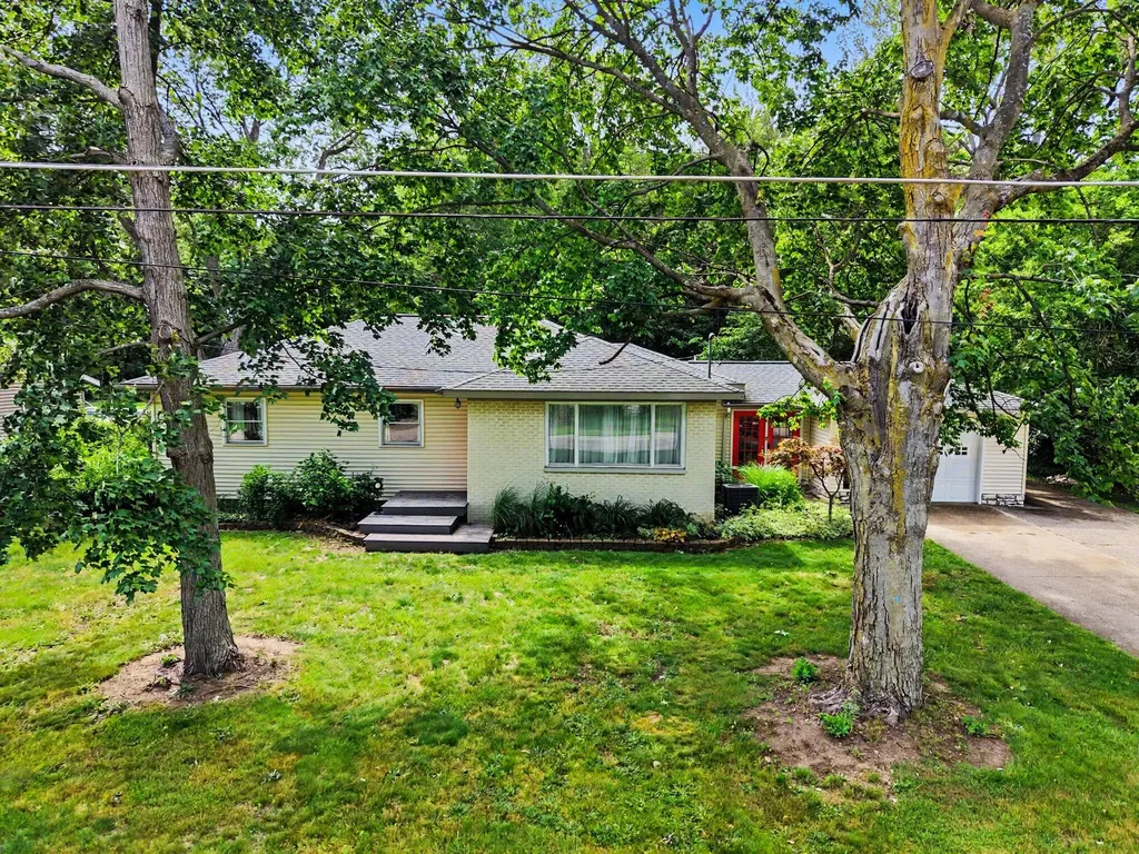 2591 142nd Avenue Holland Charter Township MI 49424