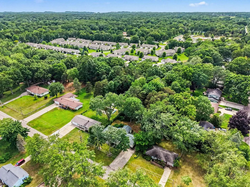 2591 142nd Avenue Holland Charter Township MI 49424
