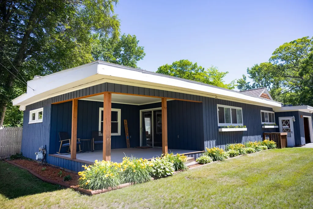 1154 Sunset Lane Norton Shores City MI 49444