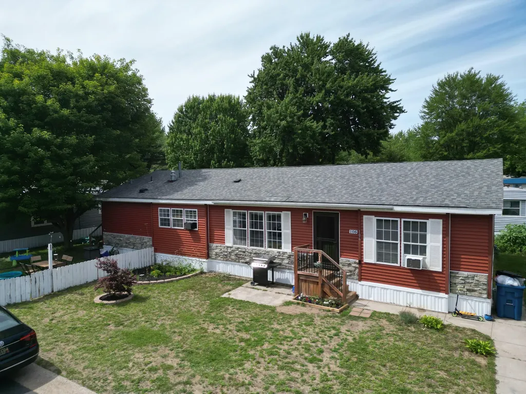 1281 E Pontaluna Road Norton Shores City MI 49456