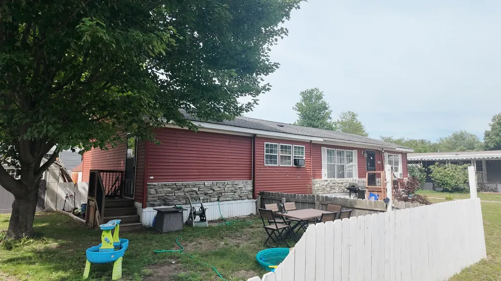 1281 E Pontaluna Road Norton Shores City MI 49456