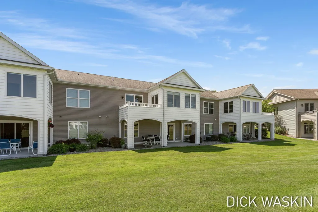 1276 Prestwick Drive Holland City MI 49423