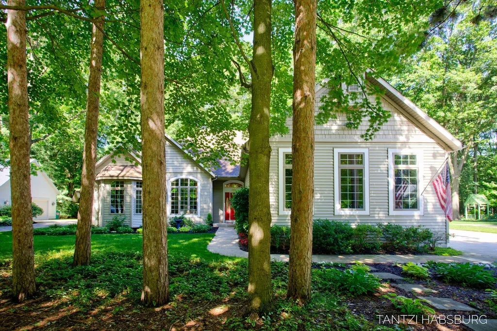 466 Trail Head Drive Park Township MI 49424