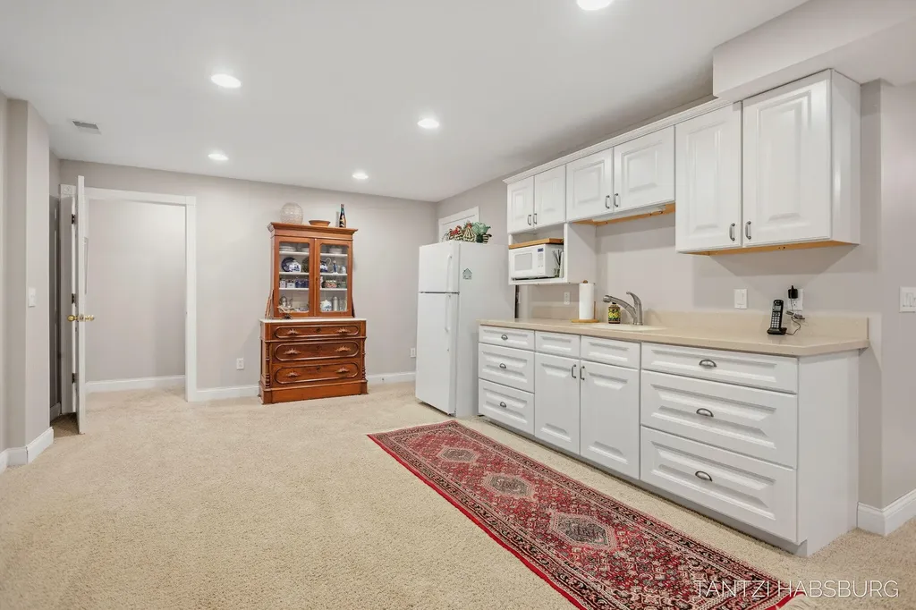 466 Trail Head Drive Park Township MI 49424
