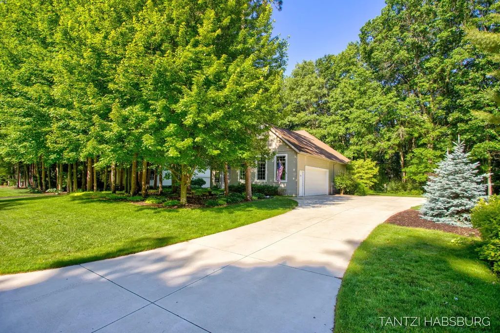 466 Trail Head Drive Park Township MI 49424