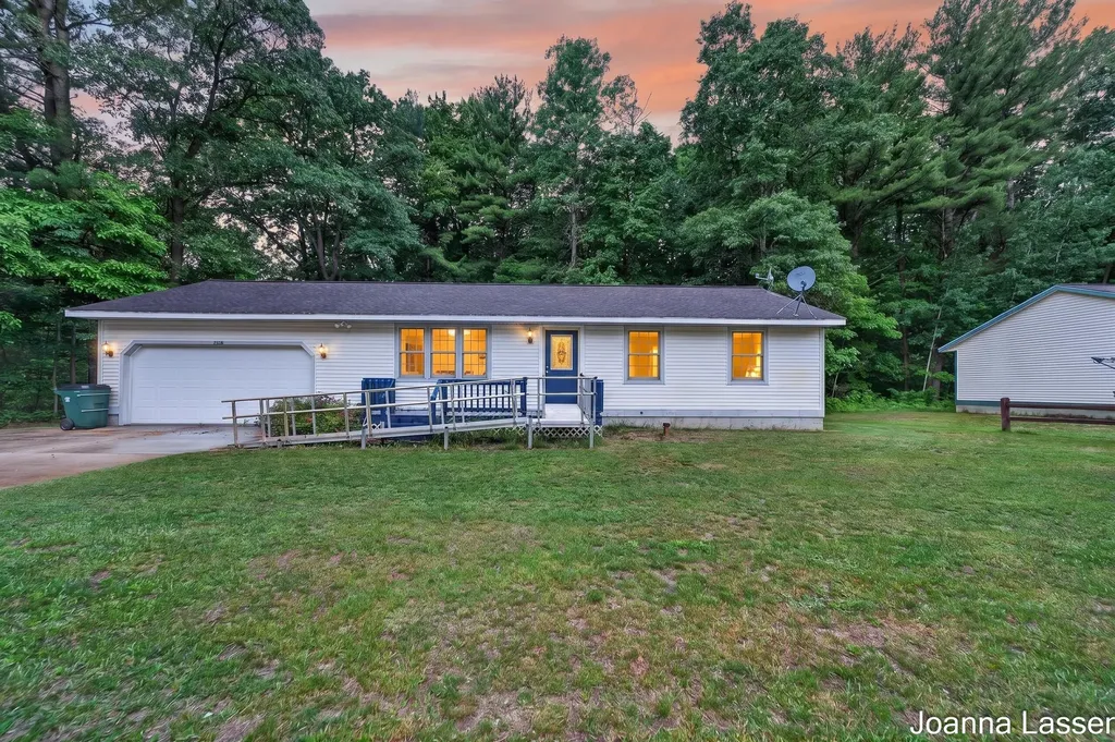 1518 E Mcmillan Road Dalton Township MI 49445