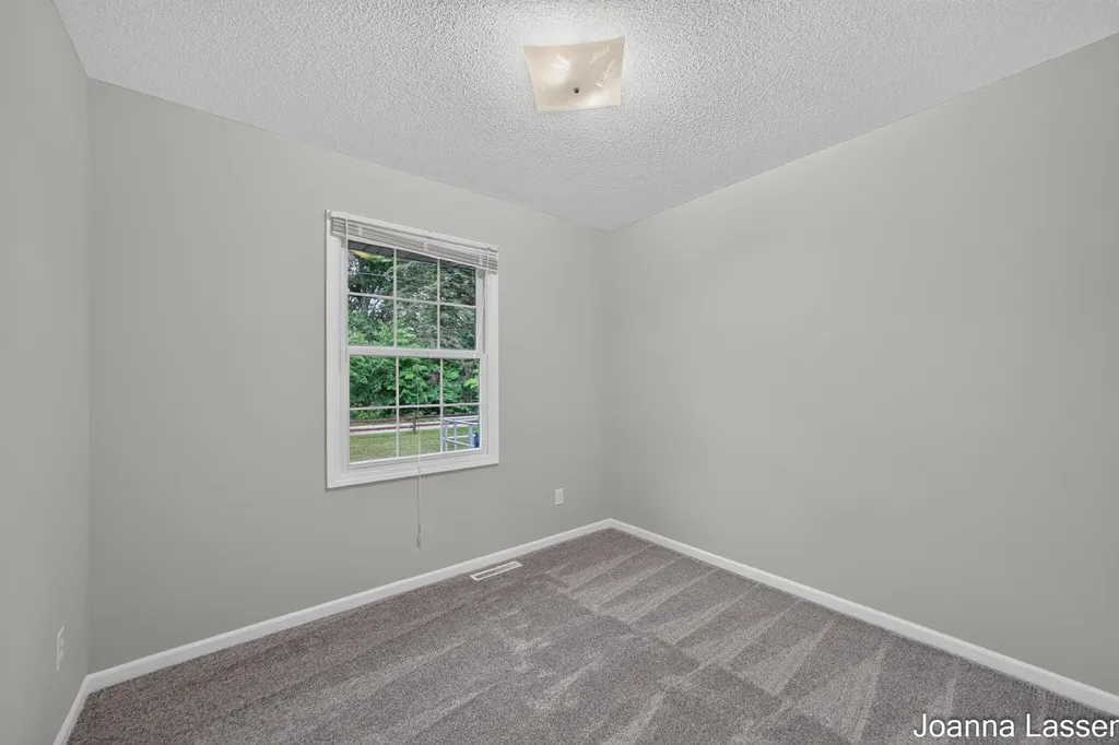 1518 E Mcmillan Road Dalton Township MI 49445