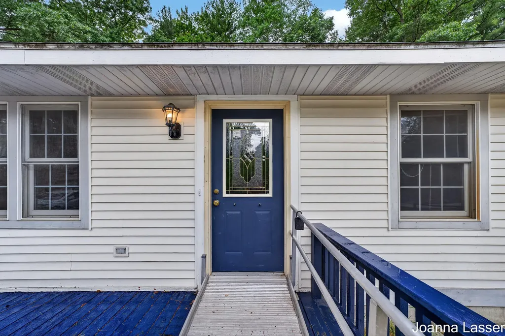 1518 E Mcmillan Road Dalton Township MI 49445