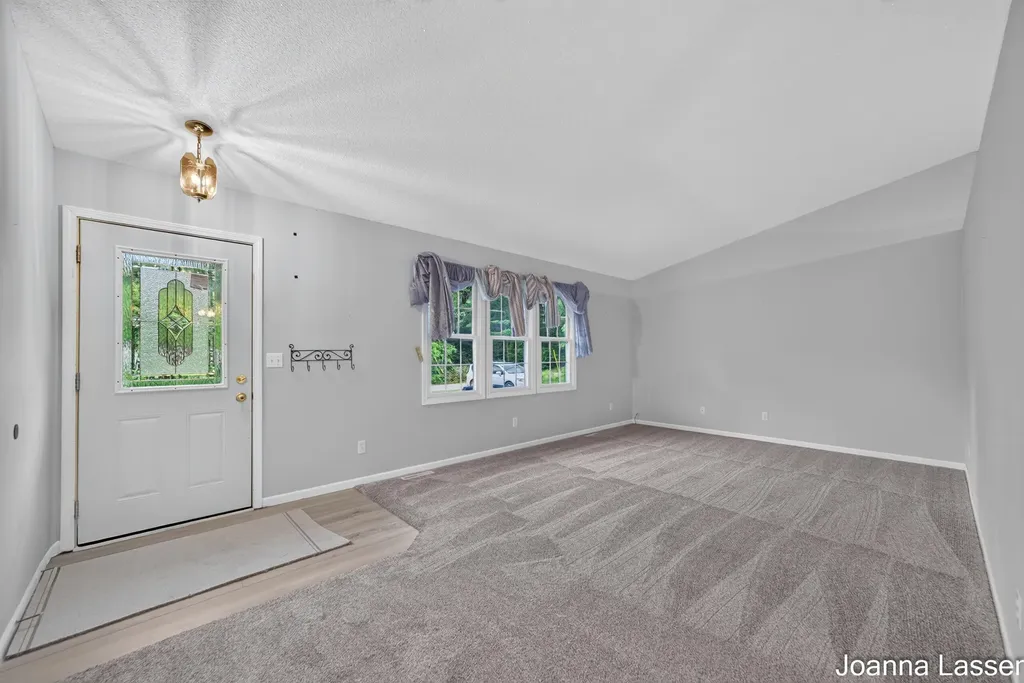 1518 E Mcmillan Road Dalton Township MI 49445