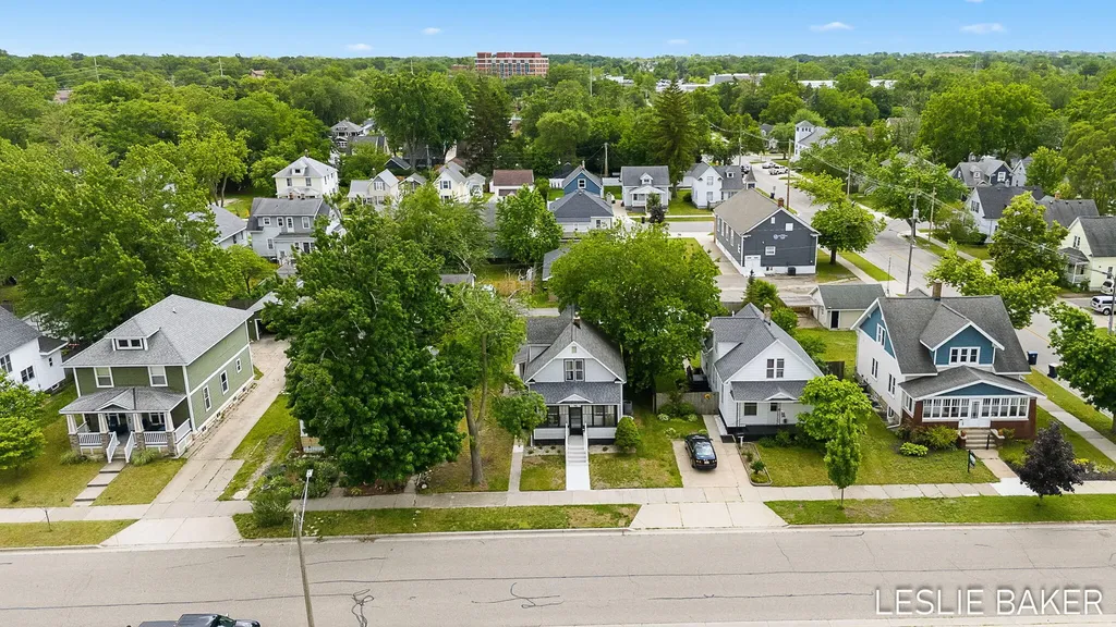 156 W 18th Street Holland City MI 49423
