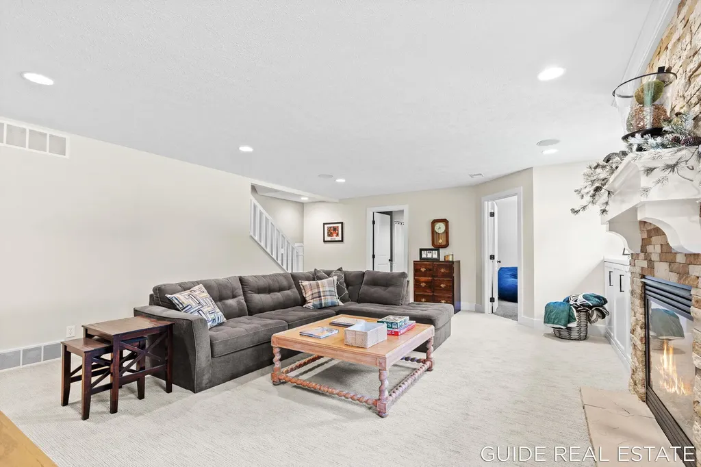 4873 Green Ridge Trail Heath Township MI 49419