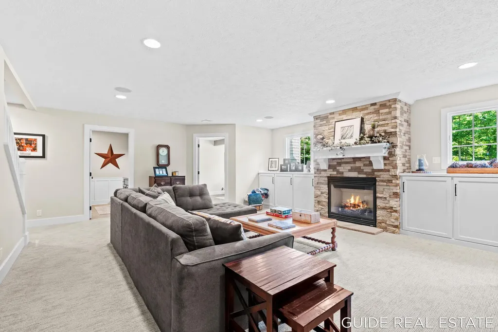 4873 Green Ridge Trail Heath Township MI 49419