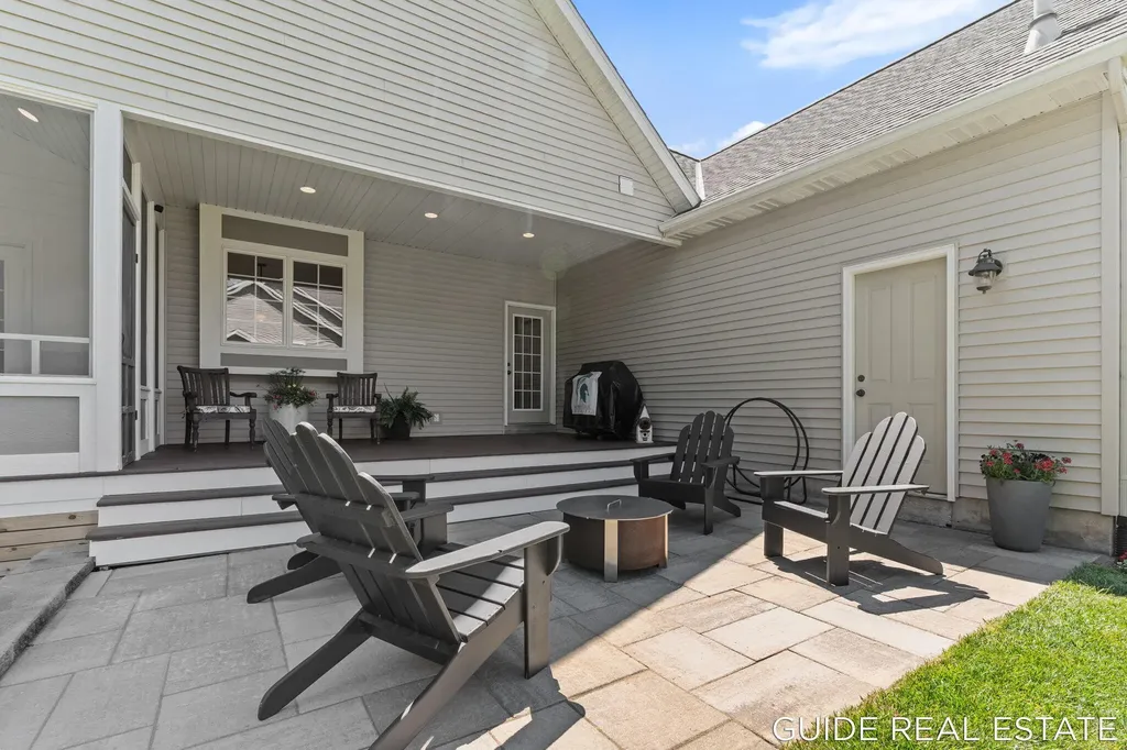 4873 Green Ridge Trail Heath Township MI 49419