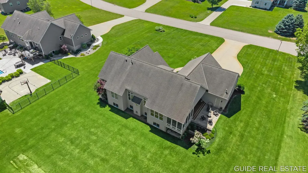 4873 Green Ridge Trail Heath Township MI 49419