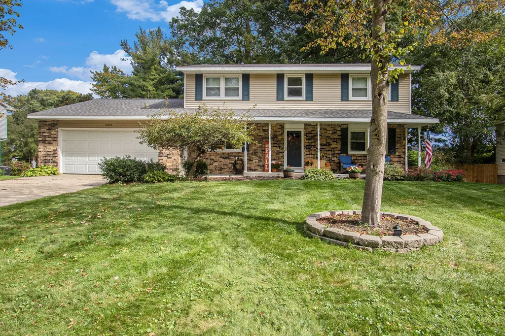 16242 Suffolk Drive Ferrysburg City MI 49456