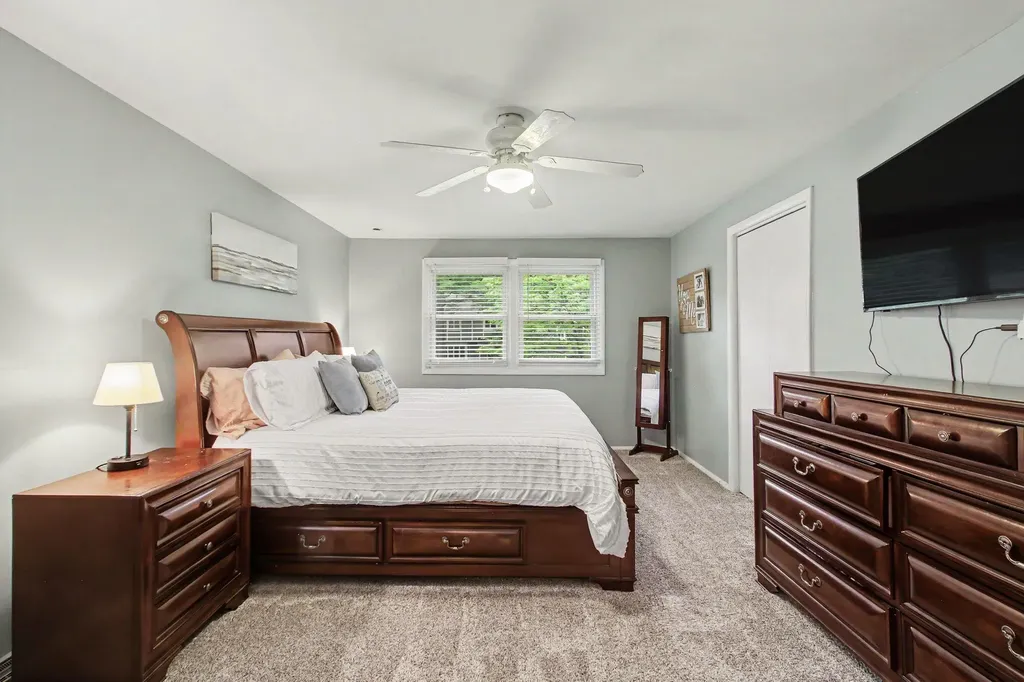 16242 Suffolk Drive Ferrysburg City MI 49456