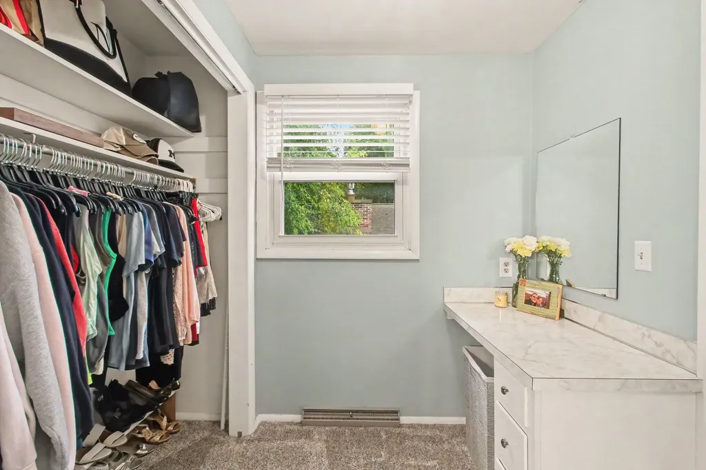 16242 Suffolk Drive Ferrysburg City MI 49456
