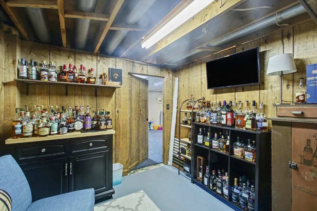 16242 Suffolk Drive Ferrysburg City MI 49456