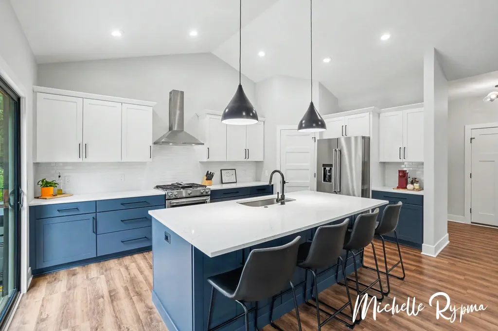 5812 Timber Bluff Trail Manlius Township MI 49408