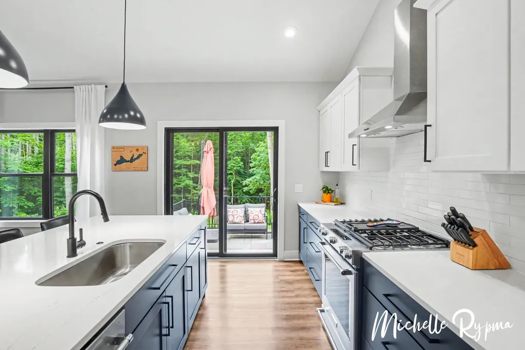 5812 Timber Bluff Trail Manlius Township MI 49408