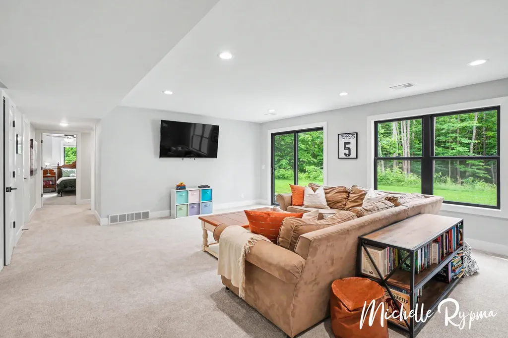 5812 Timber Bluff Trail Manlius Township MI 49408