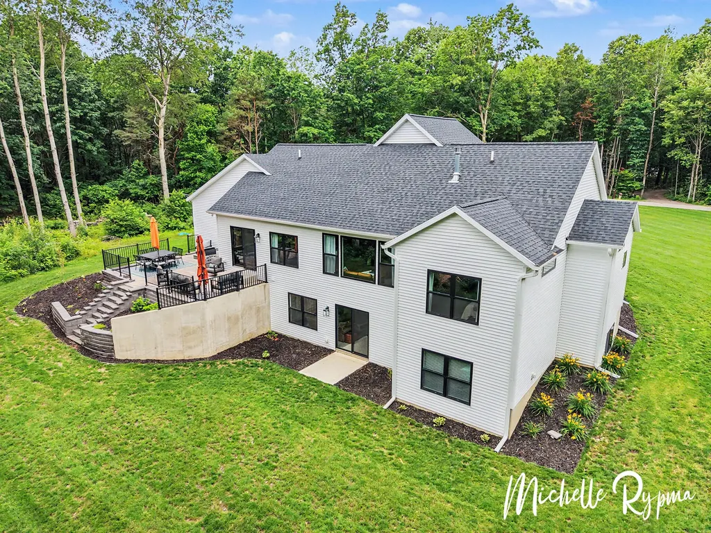 5812 Timber Bluff Trail Manlius Township MI 49408