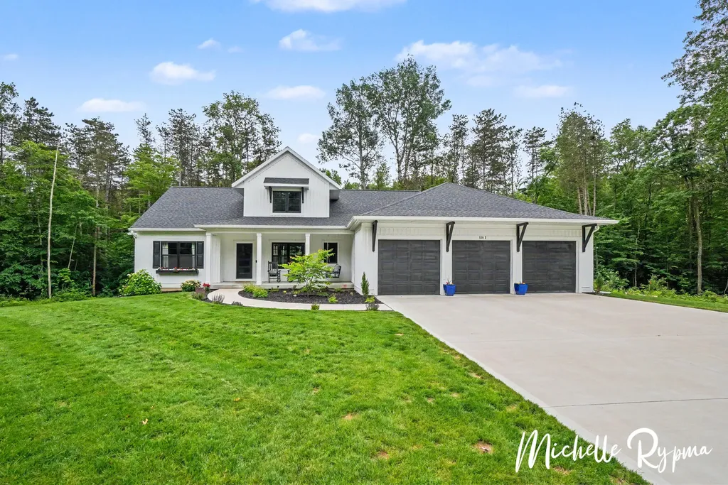 5812 Timber Bluff Trail Manlius Township MI 49408